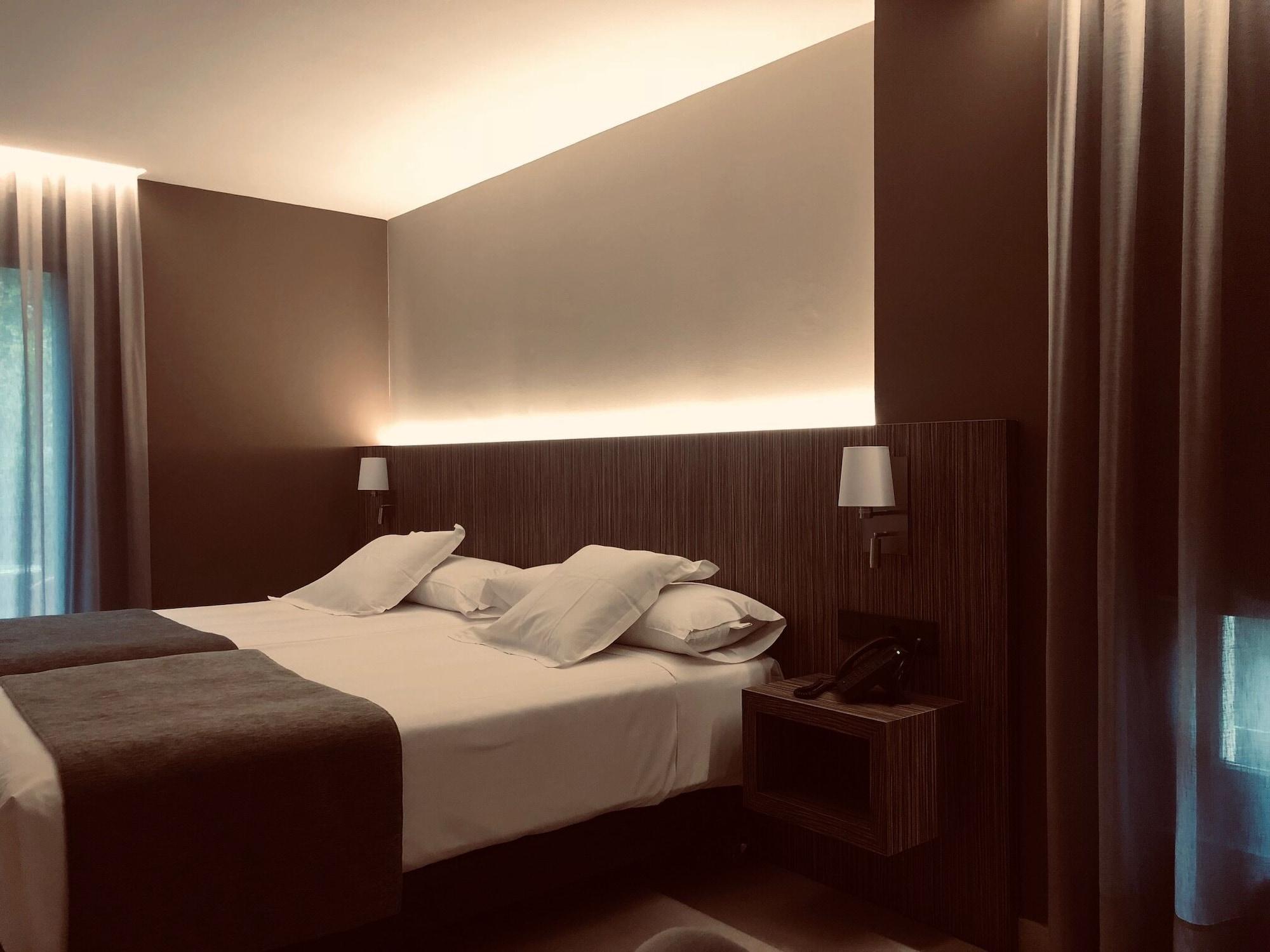 Hotel Balneario De La Virgen Хараба Екстериор снимка