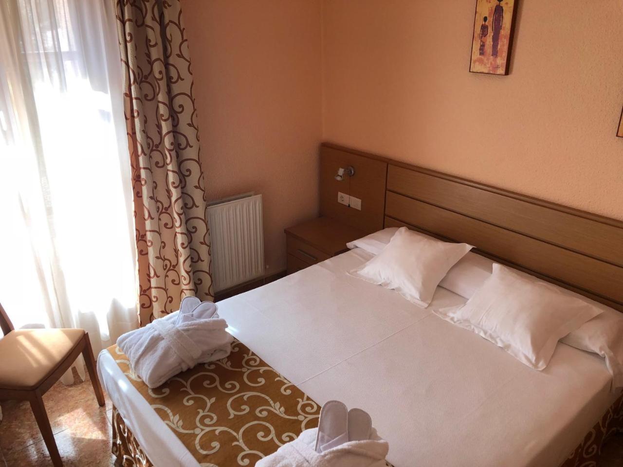 Hotel Balneario De La Virgen Хараба Екстериор снимка