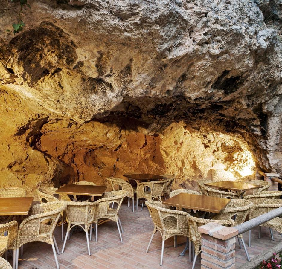 Hotel Balneario De La Virgen Хараба Екстериор снимка